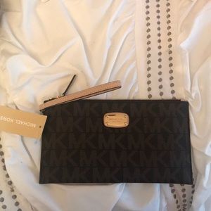 Michael Kors zip clutch